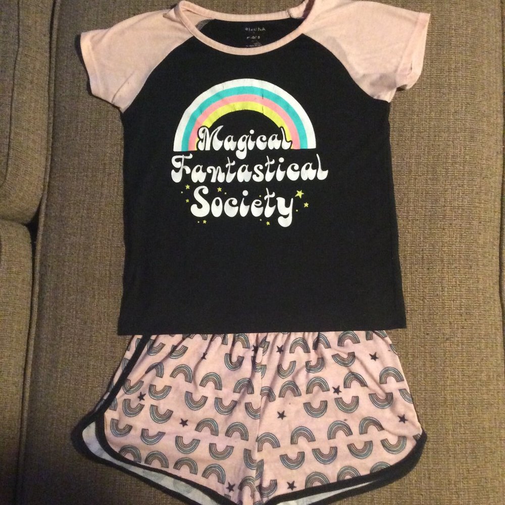 2 peace pajama set